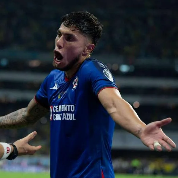 Foto de Carlos Salcedo, en nota de quién es el futbolista señalado de matar a Paola Salcedo