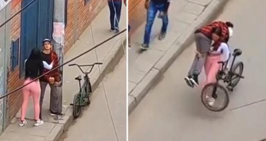 Mujer sorprende en redes al cargar a hombre y a bicicleta al mismo tiempo: video es viral