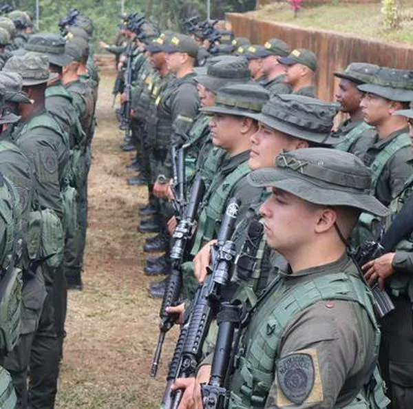 Llegaron a Cali los primeros 100 policías que protegerán la COP16 en esa ciudad