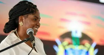 Judicializan a un tuitero que lanzó comentarios racistas a Francia Márquez: “La Primate”