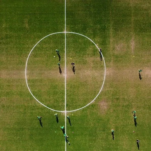 ¿Cuánto es la multa por entrar a un campo de fútbol? 