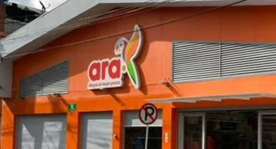 Ara con descuentos en reloj de pared que vale $ 15.000 en sus tiendas ahora