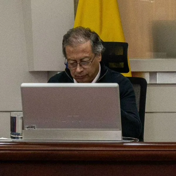 Gustavo Petro admite errores en su Gobierno en la posesión de nuevos ministros