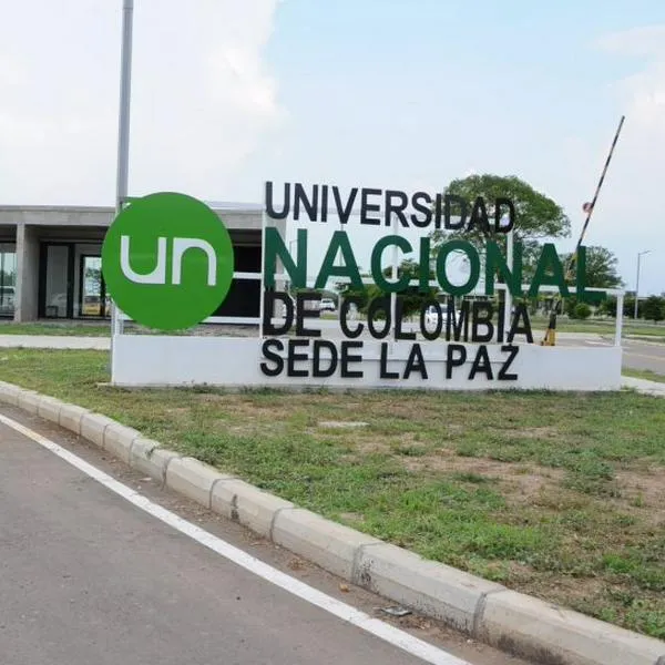 Universidad Nacional, en nota sobre ofertas de empleo que tiene