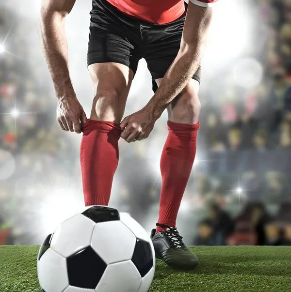 ¿Qué hacer para que no se caigan las medias de fútbol?