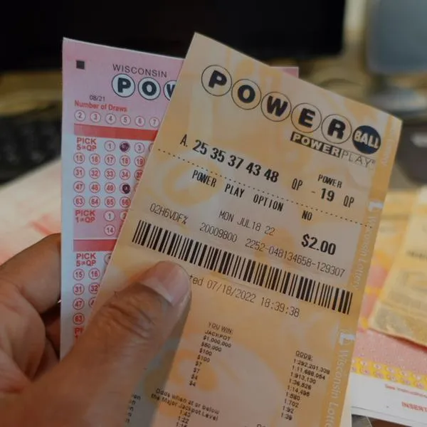 Cuánto se gana con lotería Powerball por dos aciertos y más