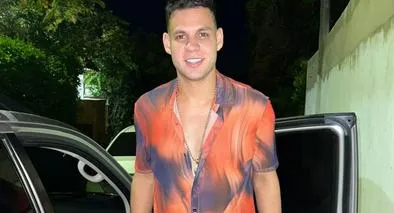 Habla cantante de vallenato que le mordieron parte íntima en concierto en vivo.