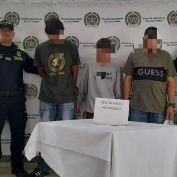 Capturaron a tres personas que habrían agredido con un químico a una mujer en Envigado, Antioquia