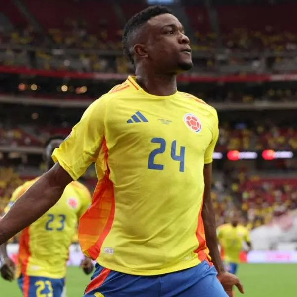 Foto de Jhon Córdoba, en nota de por qué el jugador de Colombia, es pariente de excampeón de Euro 