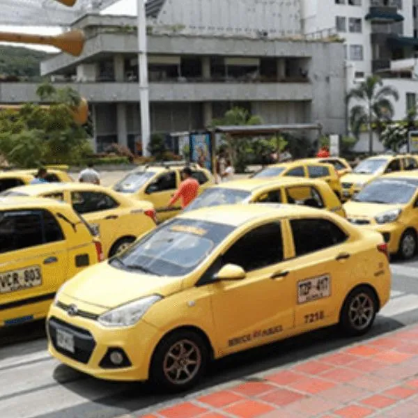Taxistas de Cali anunciaron que se unirán al paro nacional en protesta contra el transporte ilegal
