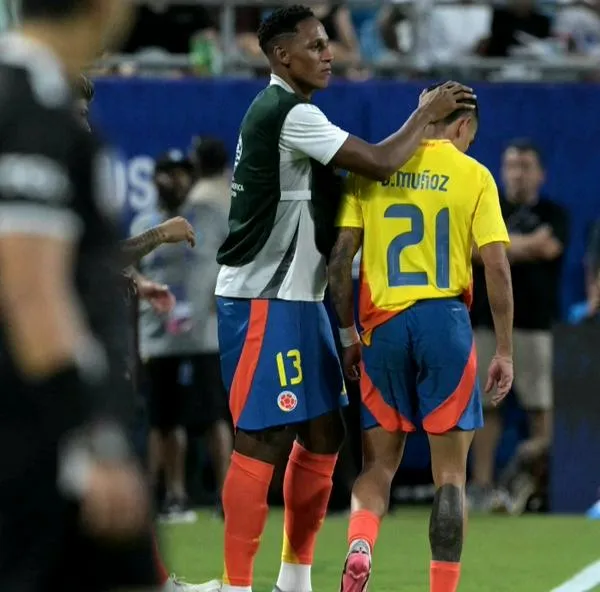 "Acaba de destrozar el plan de Colombia": reacciones a expulsión de Muñoz en Copa América