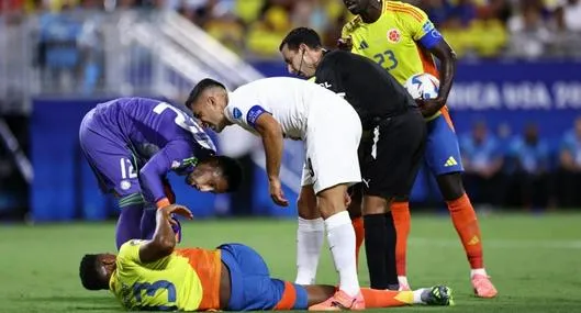 Yerry Mina y Luis Suárez se dijeron de todo: fuerte cruce en Colombia vs Uruguay