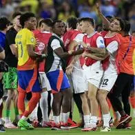 ¿Por qué comenzó la pelea entre jugadores de Uruguay y Colombia? Revelador video
