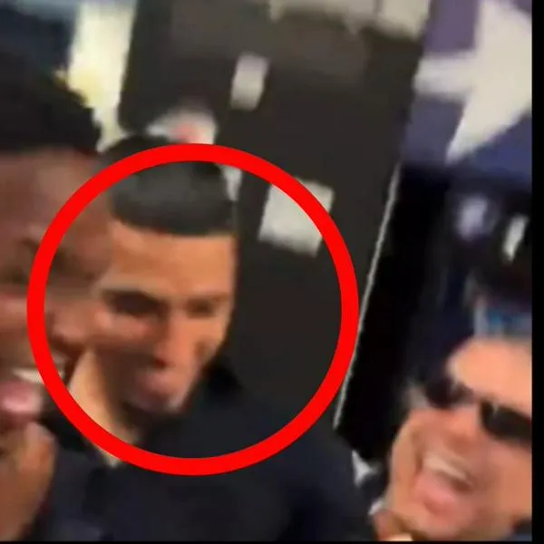Daniel Muñoz recibió detalle de Ryan Castro y jugadores tras expulsión en Copa