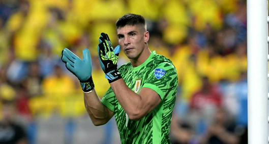 Arquero de Uruguay atacó a selección Colombia por pelea en tribuna, tras partido