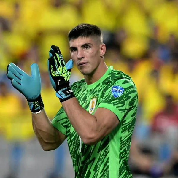 Arquero de Uruguay atacó a selección Colombia por pelea en tribuna, tras partido