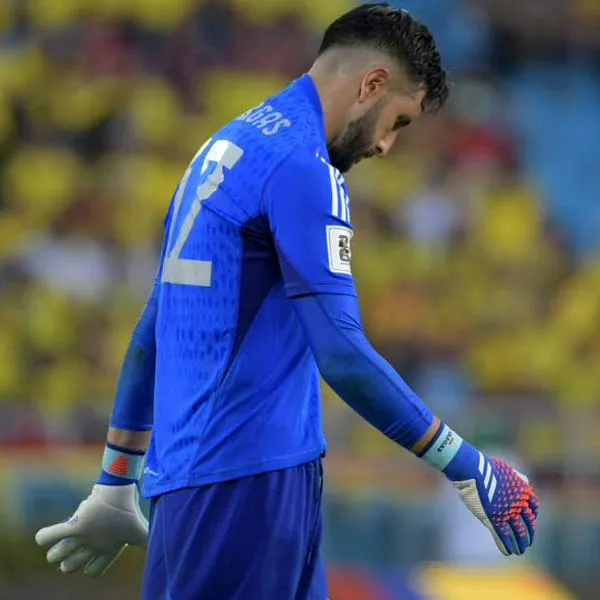 Foto de Camilo Vargas, en nota de cómo es la esposa del arquero, apoyo en Selección Colombia y sus hijos.