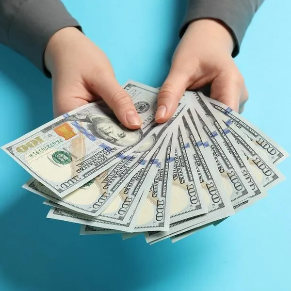 Dólar se cayó en Colombia y nuevo precio influiría en la inflación del país