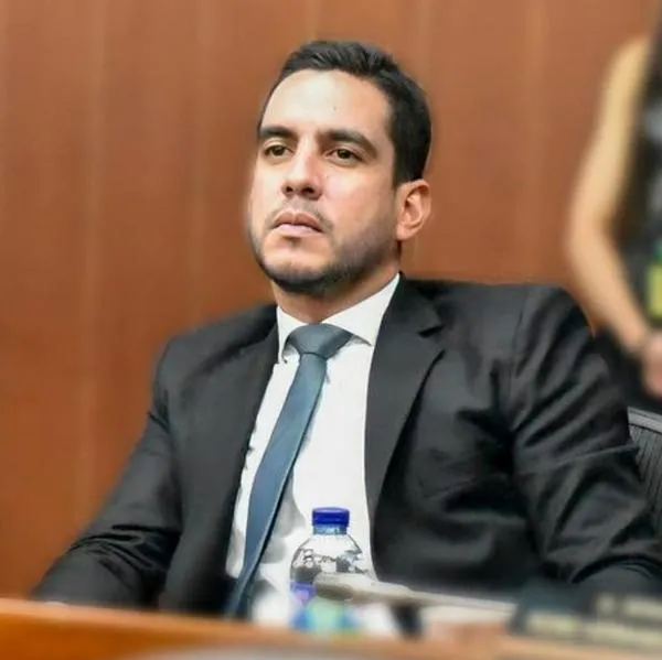 Senador Alex Floréz será investigado por la Corte Suprema por violencia intrafamiliar