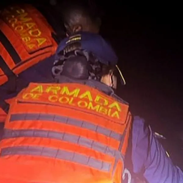 Mujer sobrevivió 10 horas en altamar tras naufragio en San Andrés; flotó con un bolso