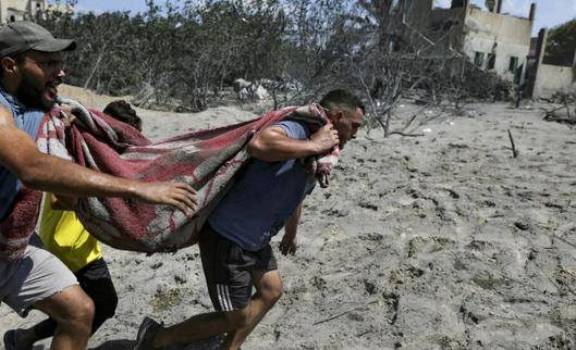 Un ataque israelí contra un campo de desplazados deja más de 70 muertos