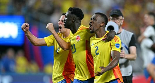 Colombia pasando a la final de Copa América para enfrentar a Argentina. Mostraron el balón de ese duelo