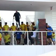 Autoridades de Miami culpan a hinchas en el estadio donde se jugará la Copa América por líos con la logística del torneo. Los señalan de querer colarse.