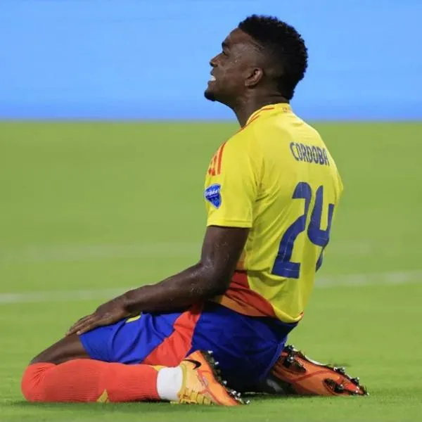 El palo le negó el gol a Jhon Córdoba en Colombia vs Argentina, en final de Copa América