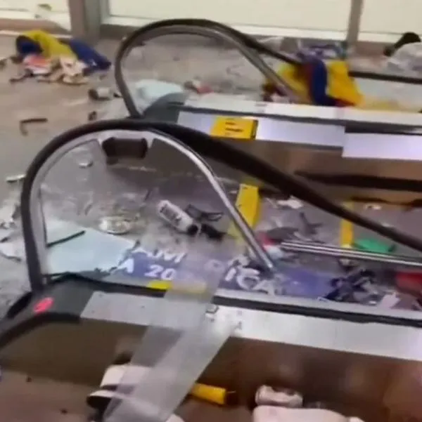 Hinchas de Colombia destrozaron Hard Rock Stadium tras final contra Argentina