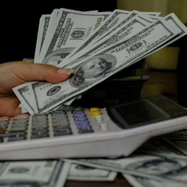 Dólar en Colombia inicia con fuerte repunte y pasa de los $3.960