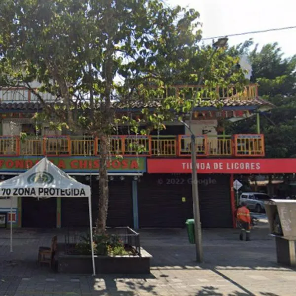 Empleado de fonda la chismosa, en Medellín, Colombia, murió acomodando cervezas