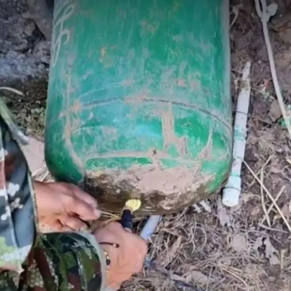 Uniformados del Ejército desactivan un cilindro bomba en Piendamó, Cauca