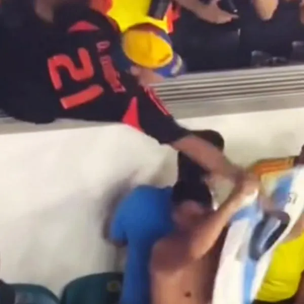Blessd, que casi le quita camiseta de Messi a hincha en final de Copa América 2024