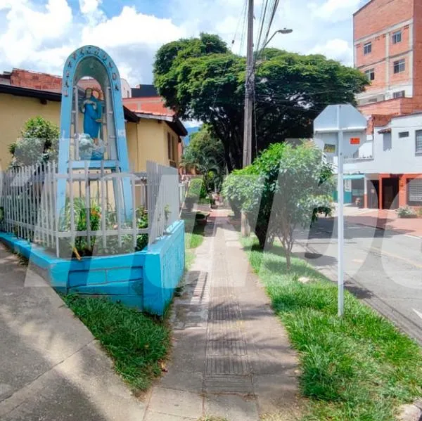 En Medellín asesinaron a hombre que esperaba taxi luego de derrota de Colombia