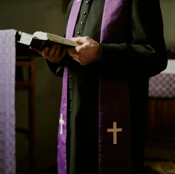 Mujer entró disparando en iglesia de Cali y sacerdote dio detalles del caso