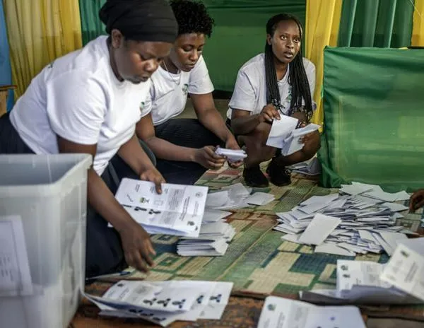 El presidente Kagame gana las elecciones en Ruanda, según resultados parciales