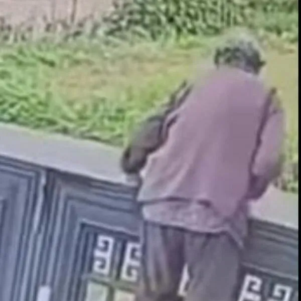 Abuela de 92 años sorprende al saltar una reja de dos metros para una cita romántica