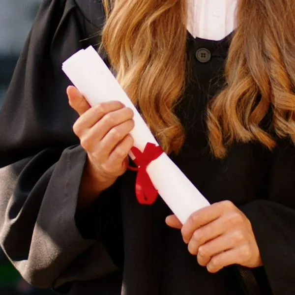 Corte Constitucional le ordenó a dos universidades modificar diplomas por inclusión de género 