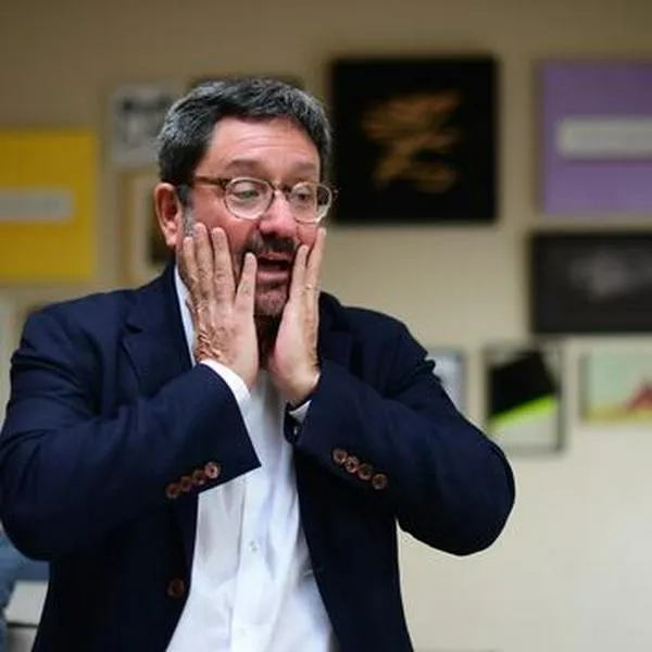 La pelea para no cerrar el caso contra Pacho Santos por creación del Bloque Capital