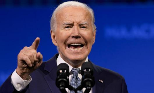 Un revitalizado Biden intenta contrarrestar los llamados para que abandone