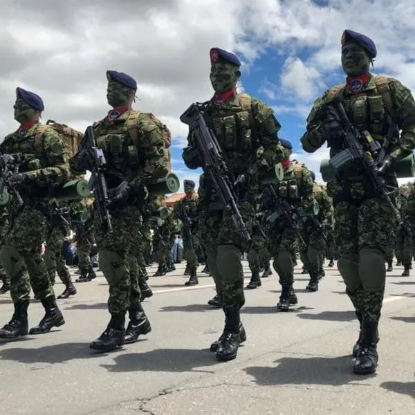 Desfile militar del 20 de julio, día de la Independencia en Colombia.