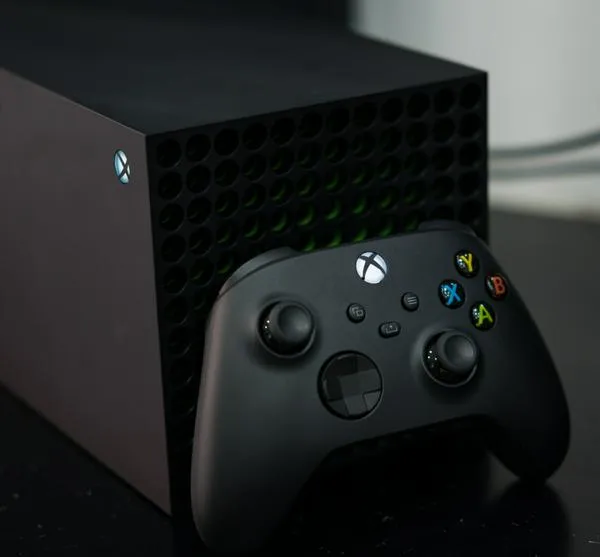 Sortean consola Xbox Series X con diseño especial por estreno de película: cómo participar