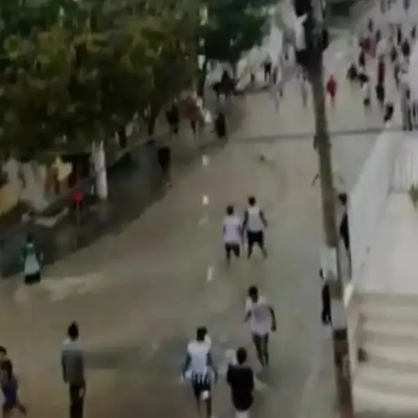 Habitantes de Soledad decidieron armarse con palos para ahuyentar las pandillas
