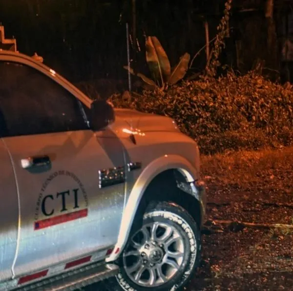 Encuentran cuerpo embolsado en vía Medellín-Bogotá; detalles e identidad