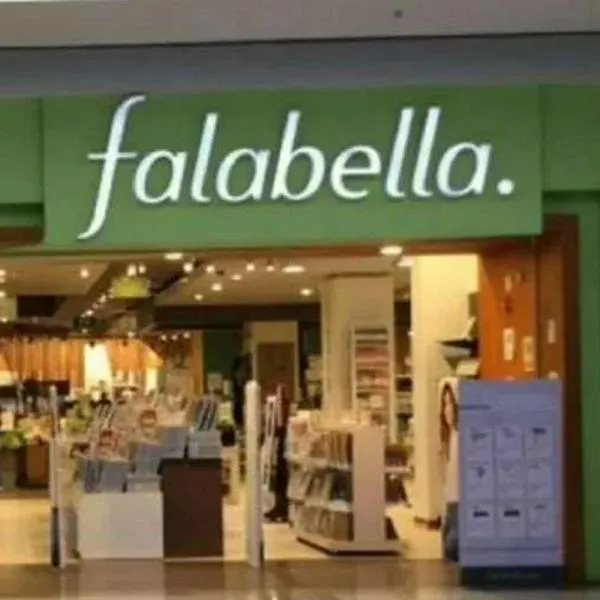 Foto de Falabella, en nota de que lanzó descuentos hasta del 70 por ciento en bodega secreta con variedad