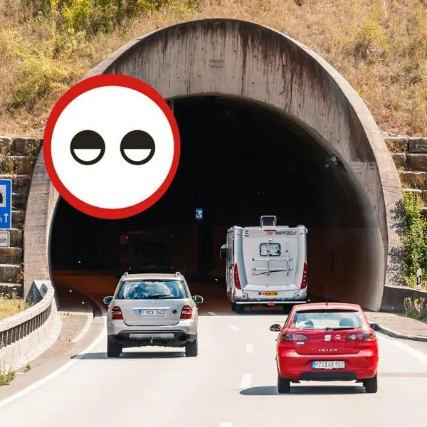 ¿Qué son las luces altas y bajas? Señal de tránsito en Colombia