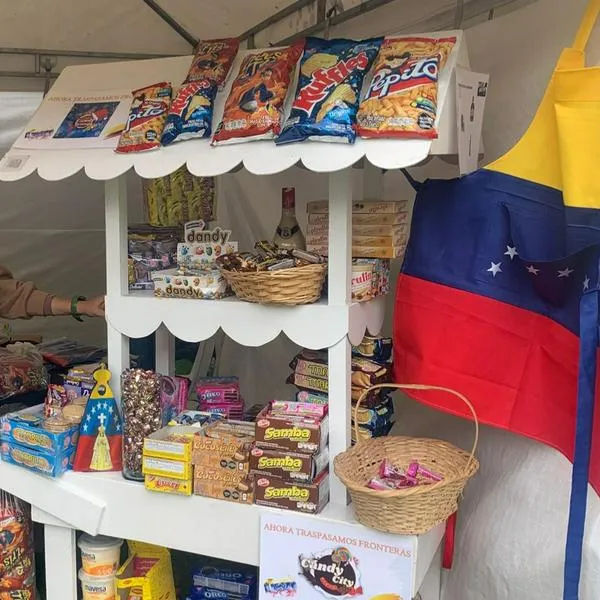 Venezolanos con negocios en Colombia podrán acceder a servicios como datáfonos para ganar más plata y obtener historial crediticio. 