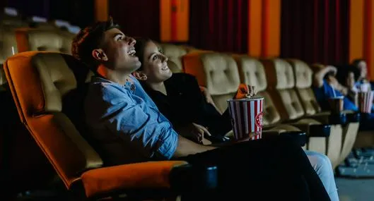 ¿Cuánto costaba ir a cine antes en Colombia? Precios sorprenden 