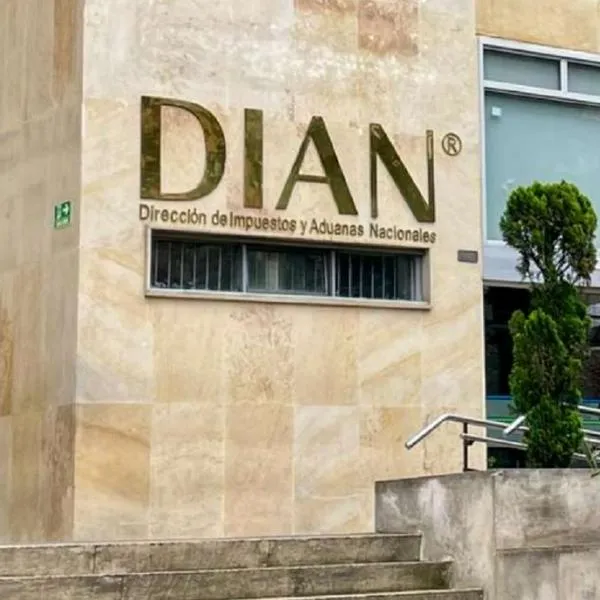 Dian subastará varios artículos como carros, muebles y más