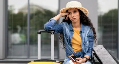 ¿Qué pasa si me cancelan o aplazan un vuelo? aerolíneas deben responder